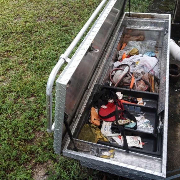 EWS Truck toolbox.  Made in America... - Picture 2 of 3